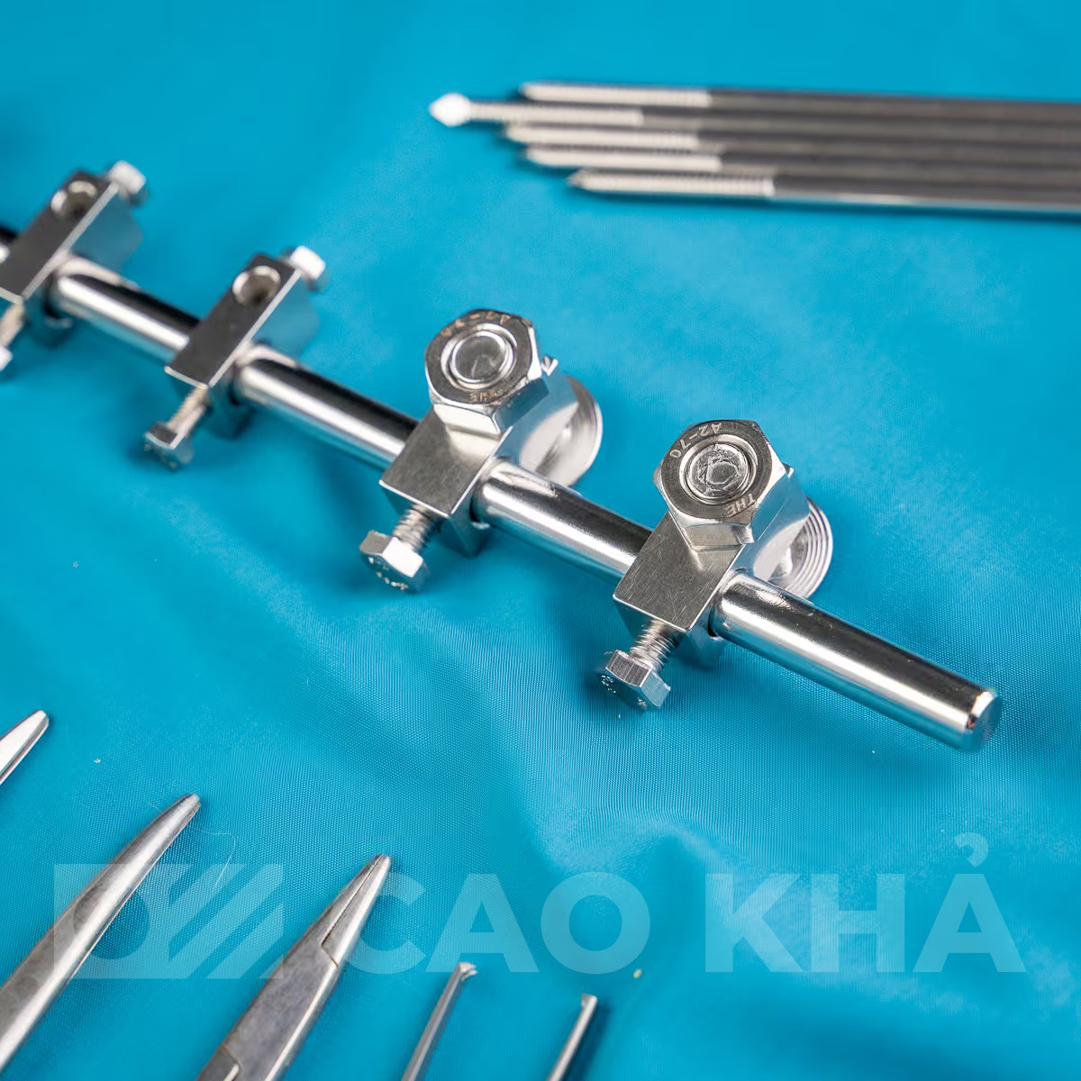Cố định ngoài Liên mấu chuyển - góc nhìn 3
