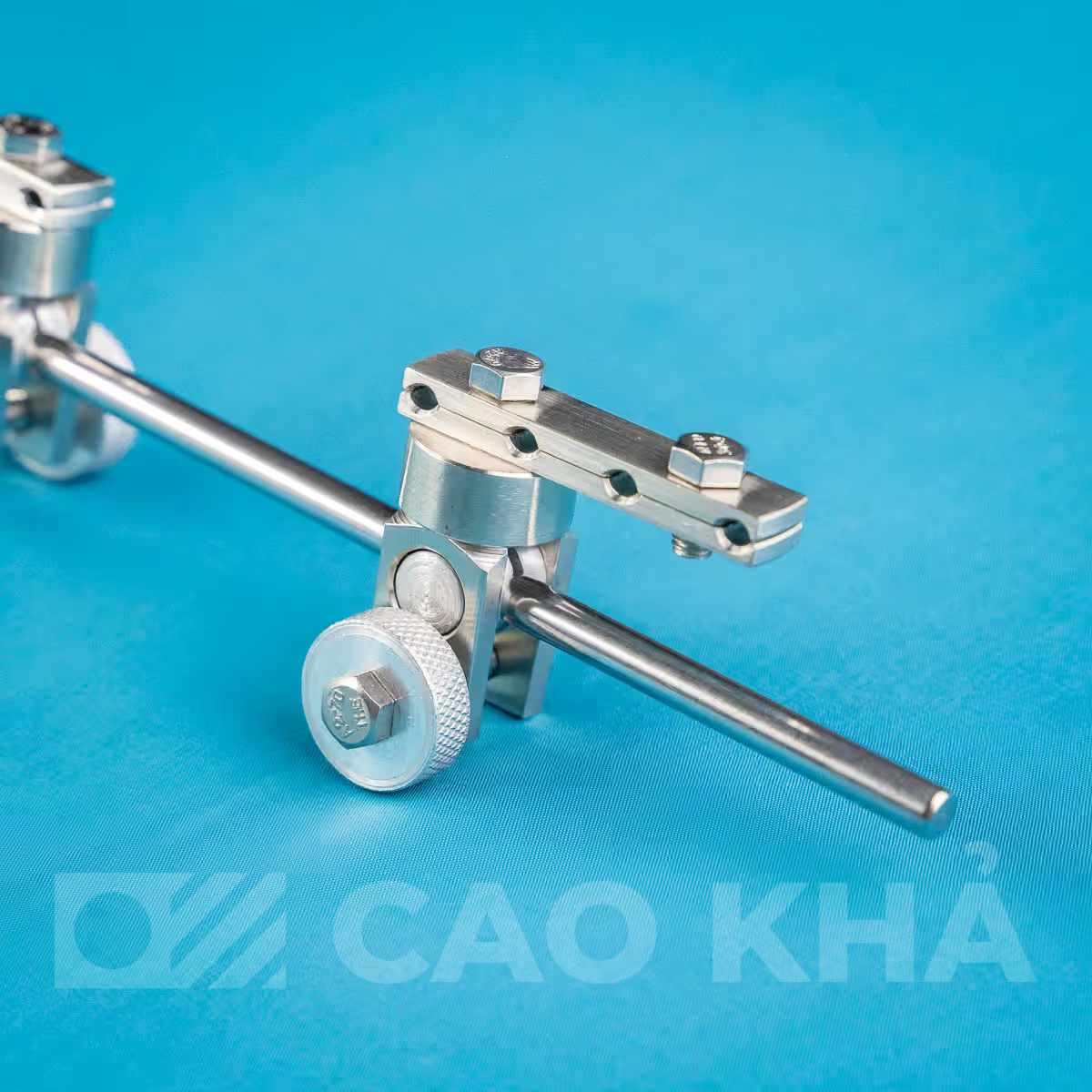 Cố định ngoài Đầu dưới Xương Quay - góc nhìn 3
